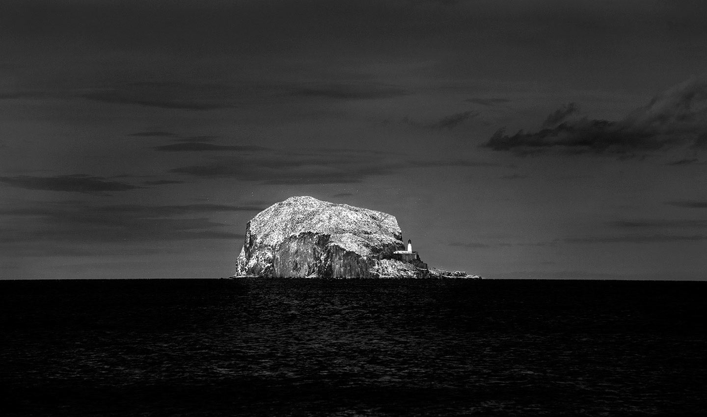Bass-Rock-Edinburgh-river-forth-Scotland-black-and-white-monochrome-Photography-Lindsay_Robertson